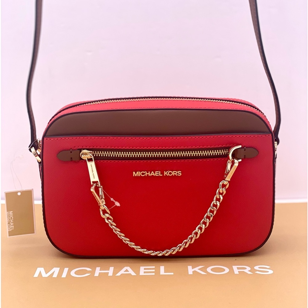 Michael Kors Women's Jet Set Logo
East West Zip Chain Crossbody - Picture 5 of 12